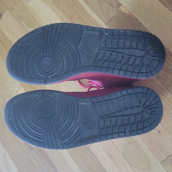 Mens Jordan Sneakers Red and black in US size 10.5 - Picture 5 of 5